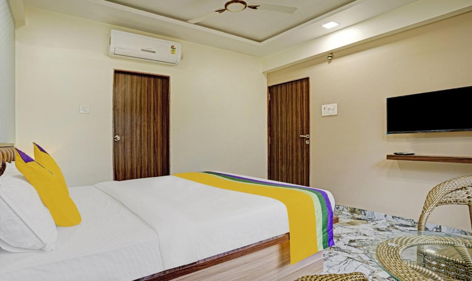 Glitz Hotels Golden Birds - Mahape, Navi Mumbai Exterior foto