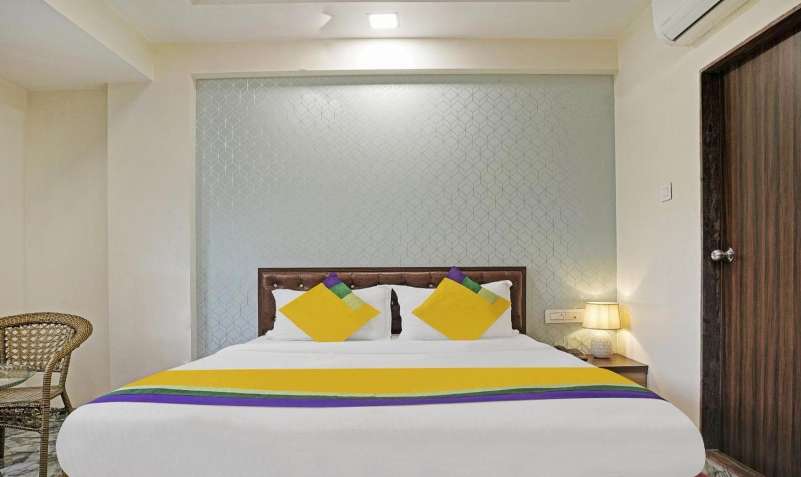 Glitz Hotels Golden Birds - Mahape, Navi Mumbai Exterior foto